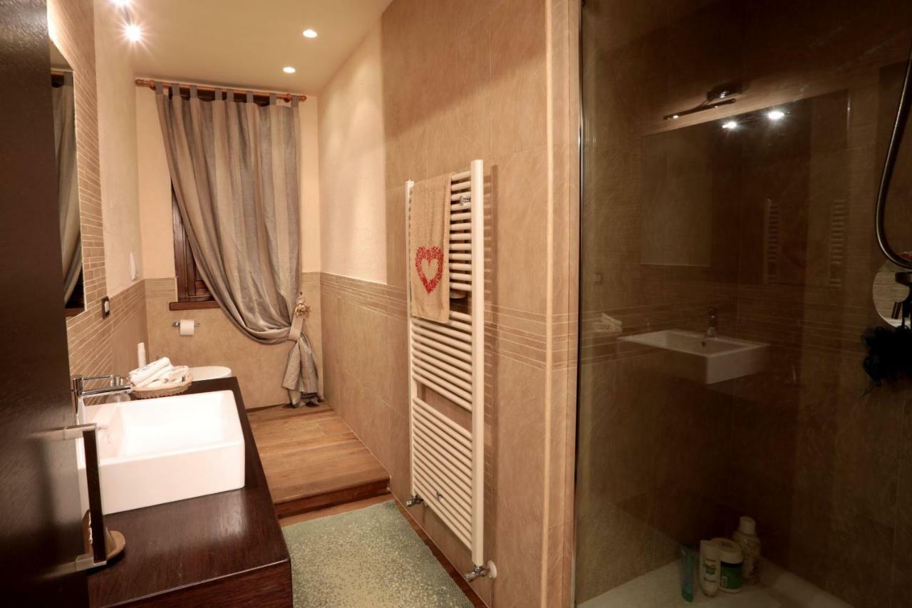 I Lari Castel Del Monte Bed & Breakfast กาสเตล เดล มอนเต ภายนอก รูปภาพ