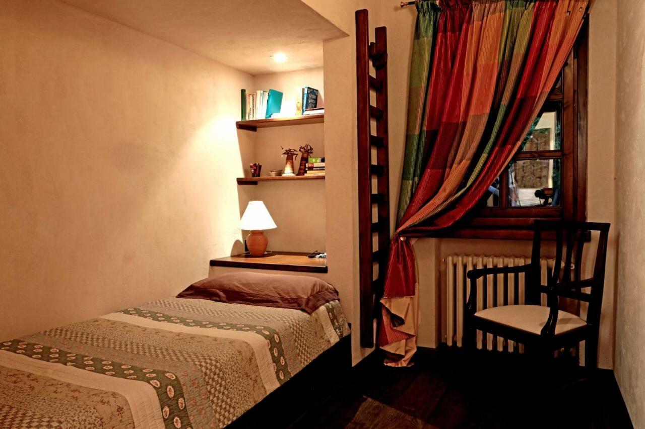 I Lari Castel Del Monte Bed & Breakfast กาสเตล เดล มอนเต ภายนอก รูปภาพ