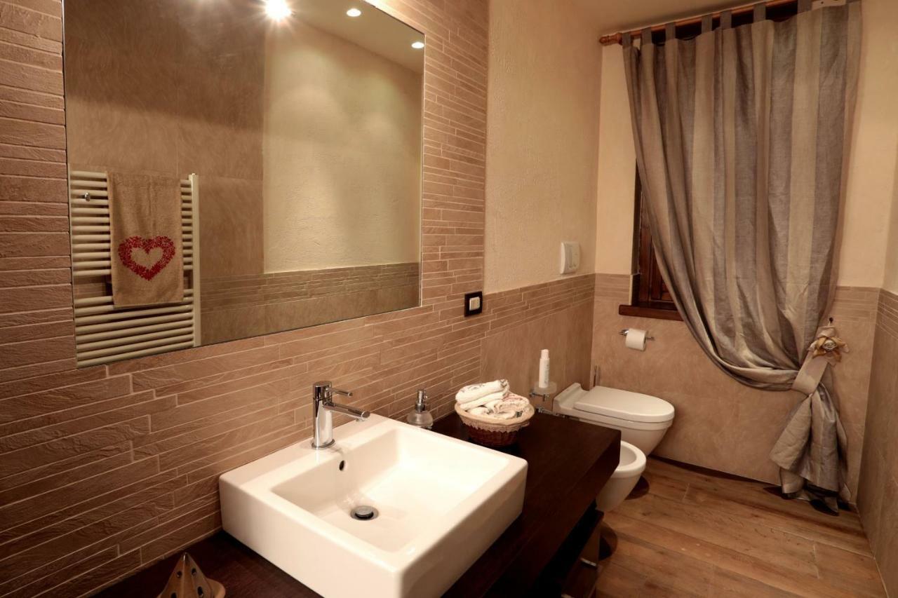 I Lari Castel Del Monte Bed & Breakfast กาสเตล เดล มอนเต ภายนอก รูปภาพ