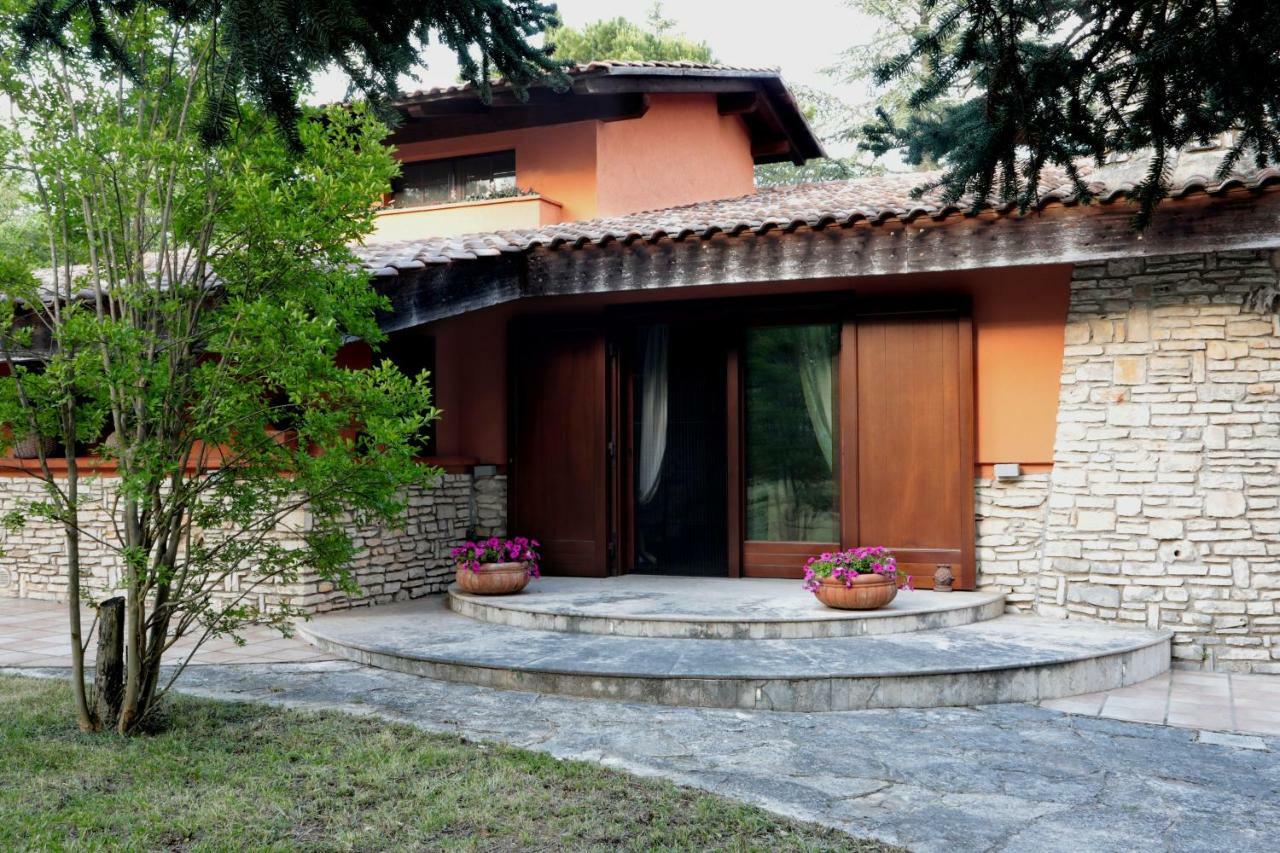 I Lari Castel Del Monte Bed & Breakfast กาสเตล เดล มอนเต ภายนอก รูปภาพ