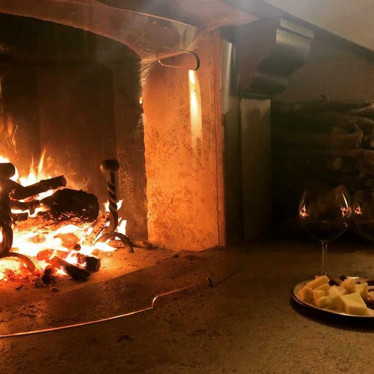 I Lari Castel Del Monte Bed & Breakfast กาสเตล เดล มอนเต ภายนอก รูปภาพ